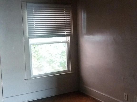 3rd image of 219 W Church St APT 8