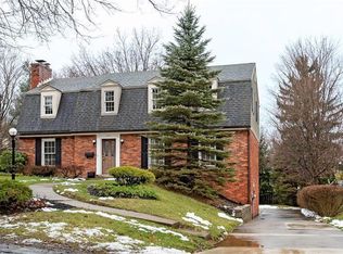 1285 Plantation Dr, Bethel Park, PA 15102