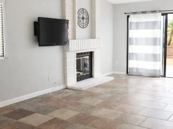 6888 Peach Tree Rd, Carlsbad, CA 92011