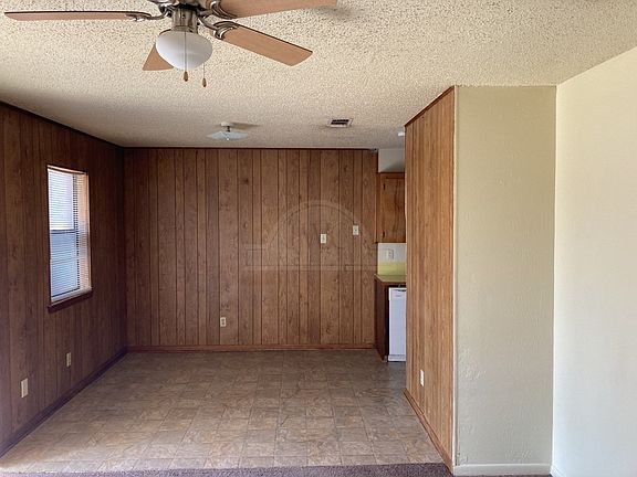 3rd image of 1007 Jackie Jo Ln