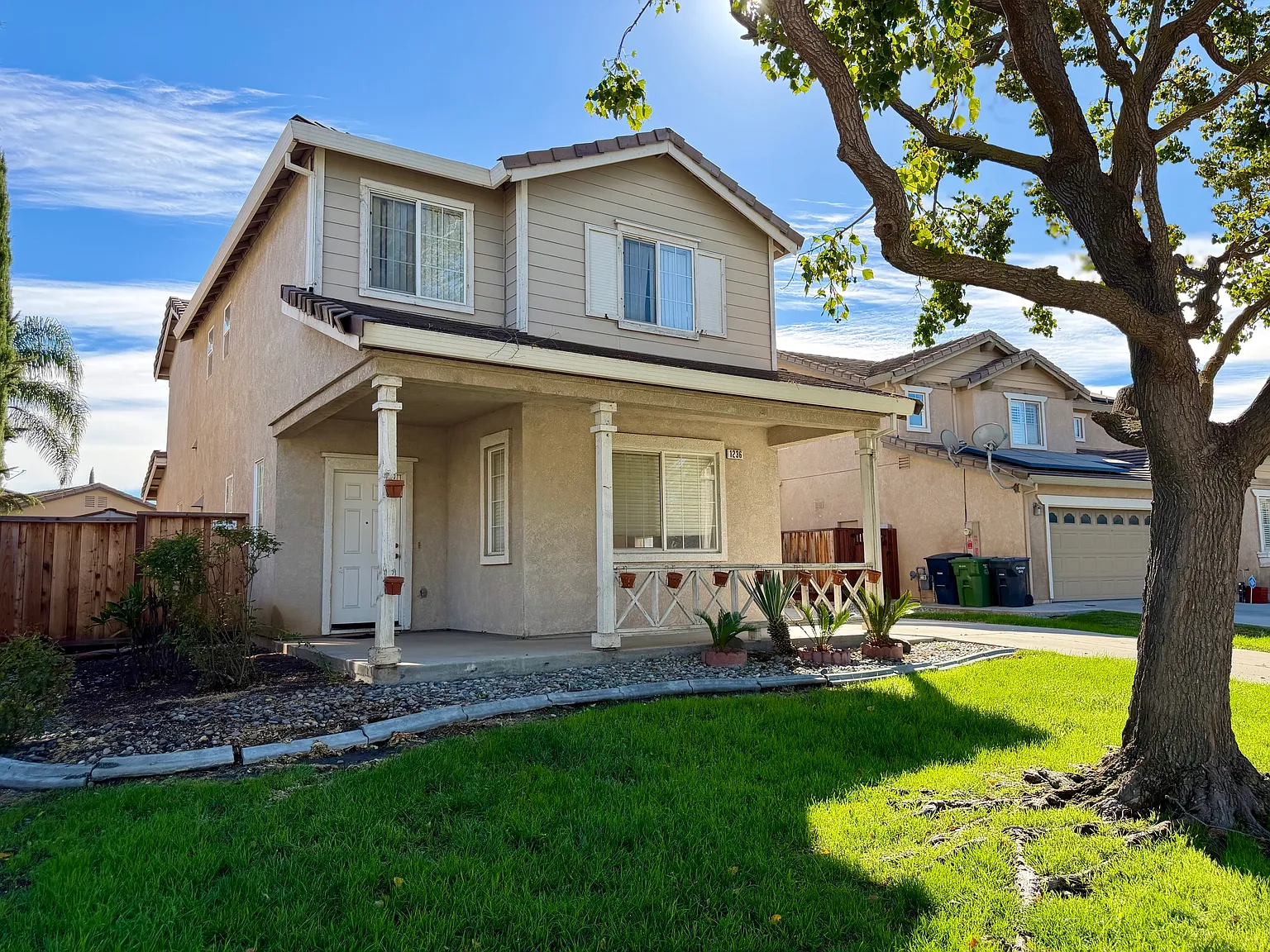 4 bed, 1789 sqft, $2,850 — Photo 2
