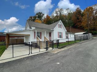 309 Dinkle Dell St, Catlettsburg, KY 41129