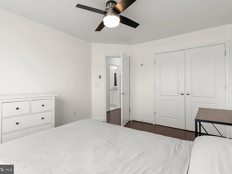 7207 Phelps Hill Ct — Photo 31
