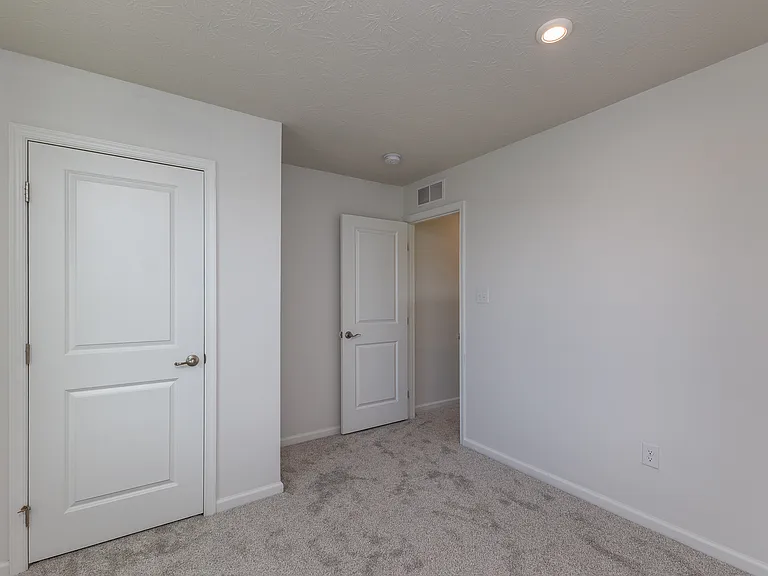 403 Sydney Dr — Photo 21