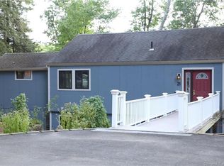 21 Hemlock Rd, Granby, CT 06035