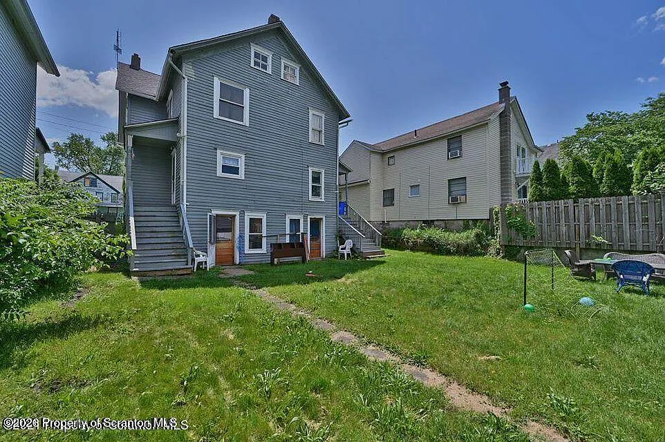 2 bed, 1.0 bath, 800 sqft, $1,150 — Photo 4