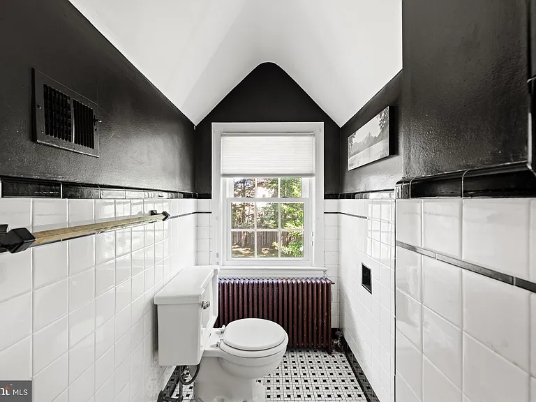 1623 Jonquil St NW — Photo 37