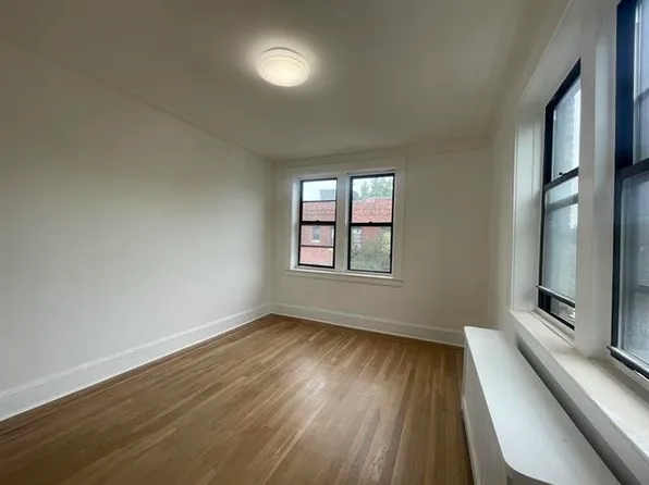 2 Noll Pl #8, Newark, NJ 07106