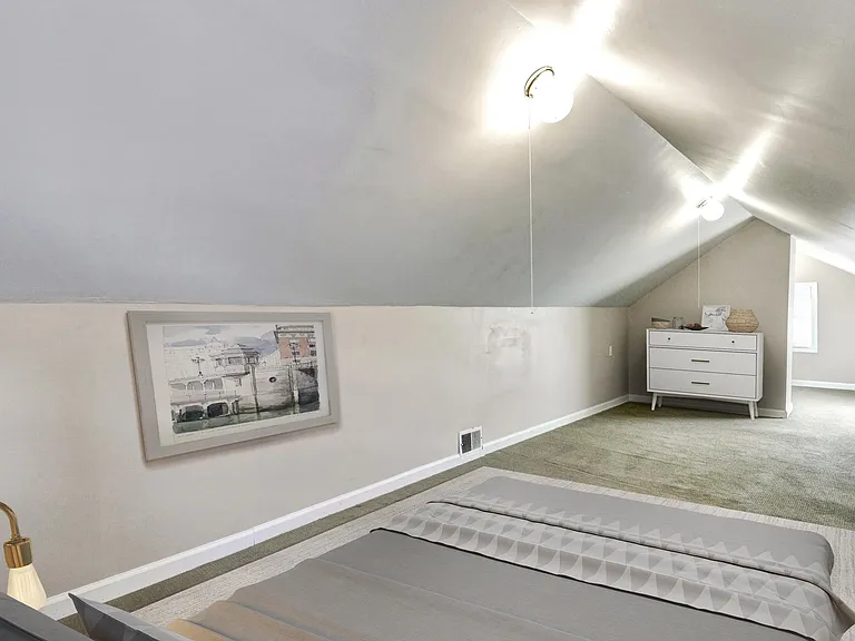 1206 Leslie St — Photo 13