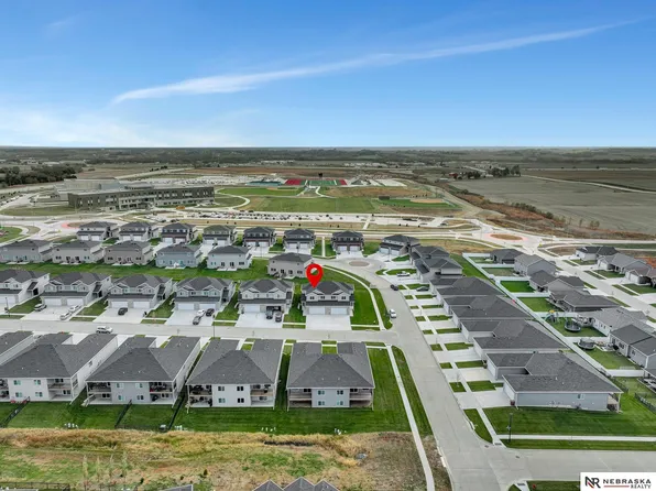 5081 W Stampede Ln, Lincoln, NE 68528