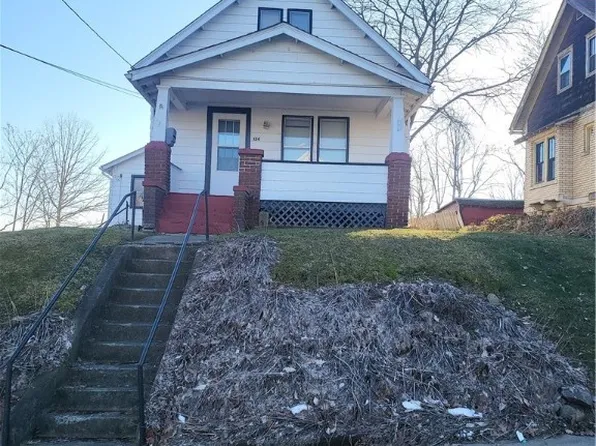 134 Norwood St, Barberton, OH 44203