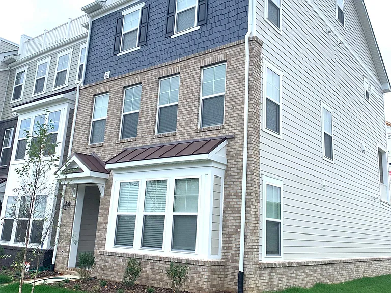 1640 Sandpiper Bay Loop — Photo 1