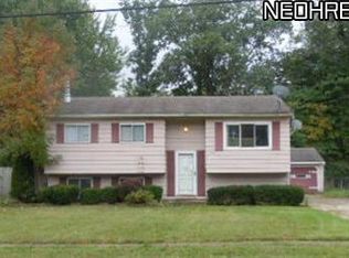 1946 E 42nd St, Lorain, OH 44055
