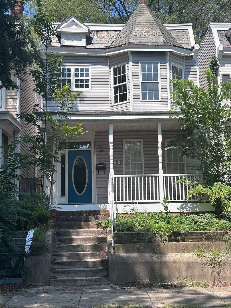 Charming 4-Bedroom Rental in The Fan District — Photo 1