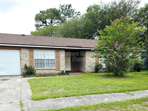 2584 Spring Lake Rd, Jacksonville, FL 32210