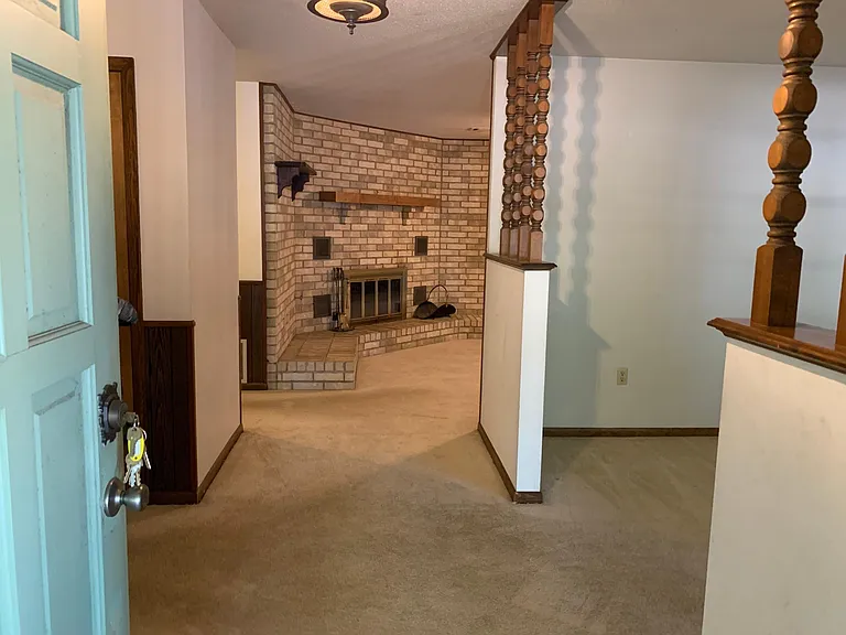 608 S Baridon St — Photo 5