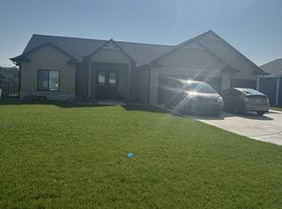 796 Trails End Ct, Goddard, KS 67052