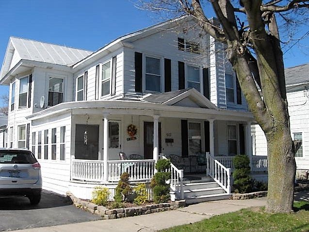 1st image of 512 Greene St