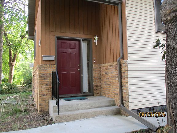 3rd image of 4120 46th Ave S