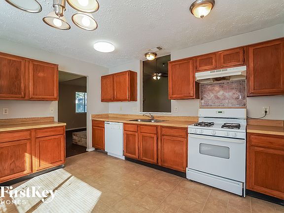 5th image of 2635 Woodsorrel Dr