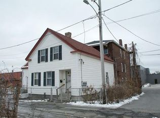 11 Goddard St, Worcester, MA 01604