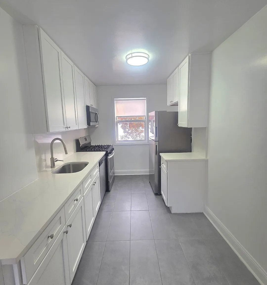3 bed, 994 sqft, $3,000 — Photo 4
