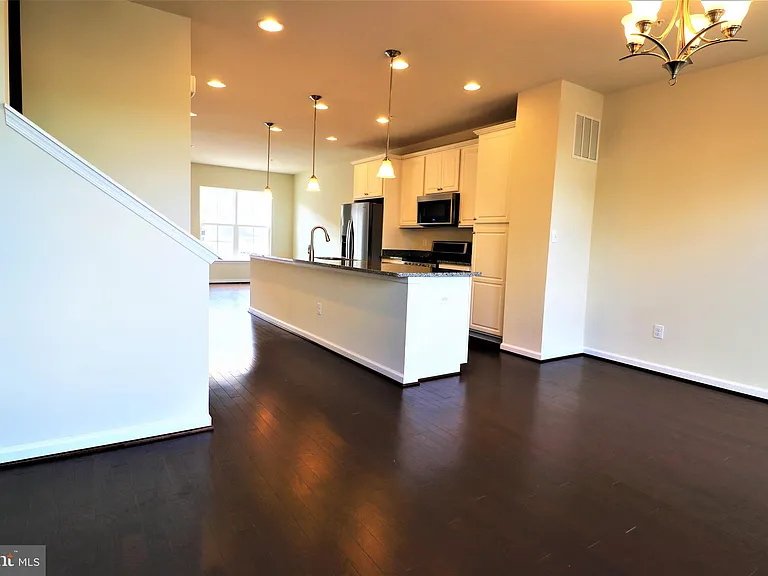 6303 Posey St — Photo 6