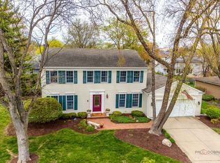 504 Juniper Pkwy, Libertyville, IL 60048