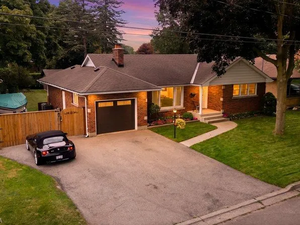 37 Burke Ave, Brantford, ON N3S 6V5