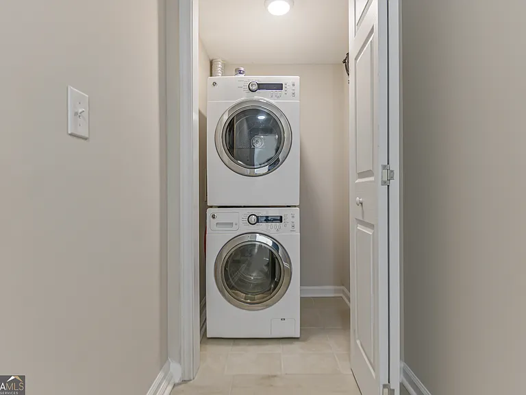 27 W Ridge Dr SE — Photo 22