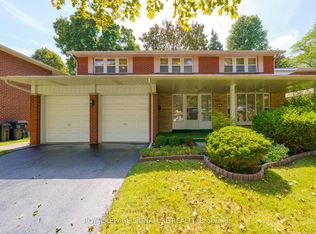 86 Dunmurray Blvd, Toronto, ON M1T 2K5