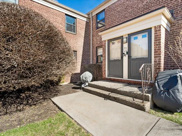 7343 217th Street #366B1, Oakland Gardens, NY 11364