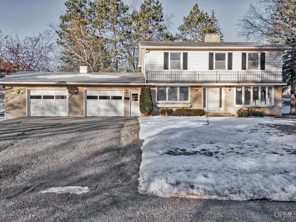 825 Michael St, Kingsford, MI 49802