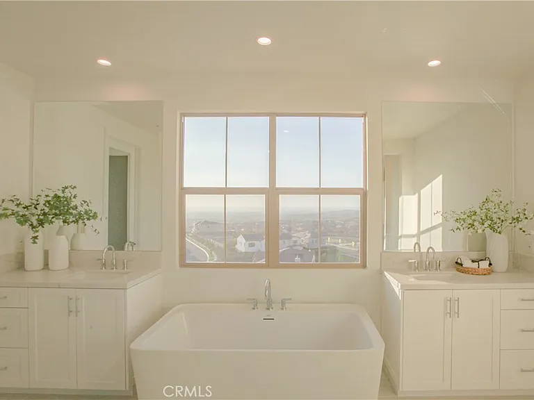 137 Oakstone — Photo 22
