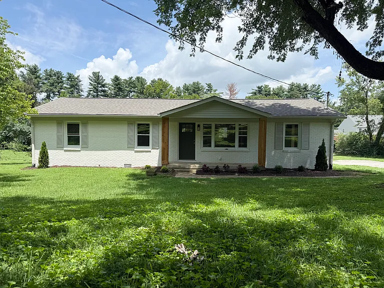 1700 Allison Ave — Photo 1