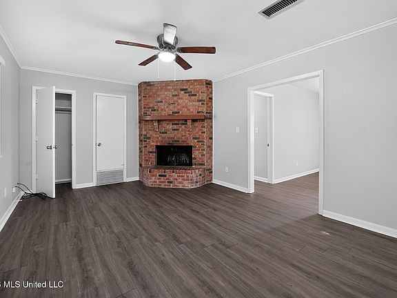 5th image of 5305 Keele St