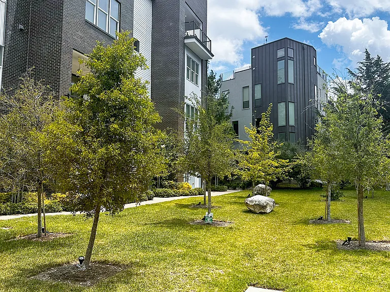 381 E Greenbriar Ln #1001 — Photo 18
