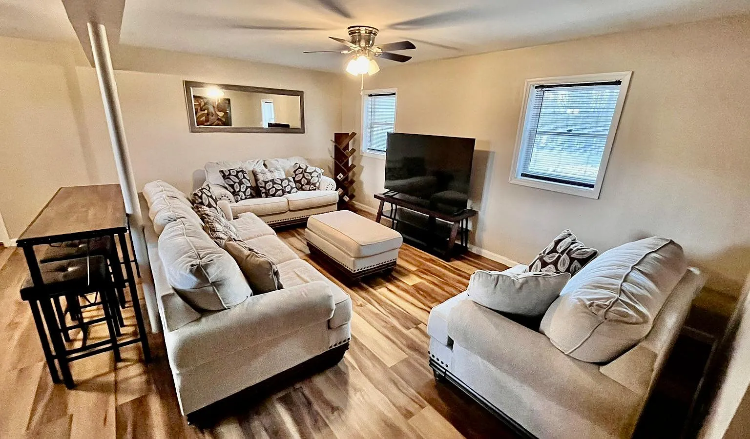4 bed, 1900 sqft, $2,900 — Photo 3
