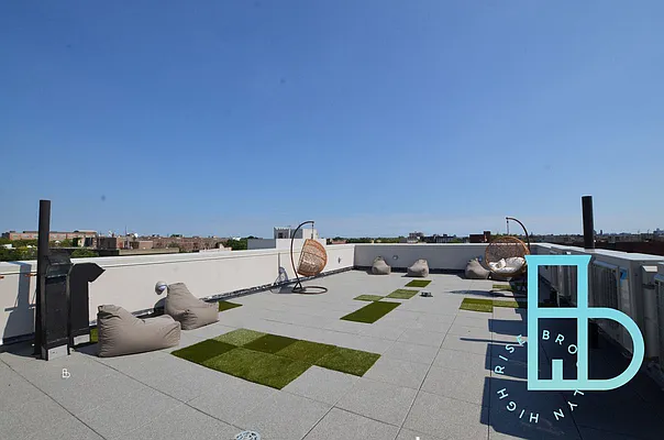 Rented by Miron Realty Group | media 14