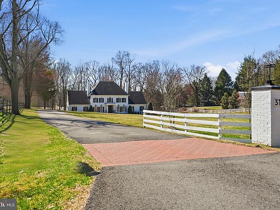 2nd image of 310 Springvale Rd