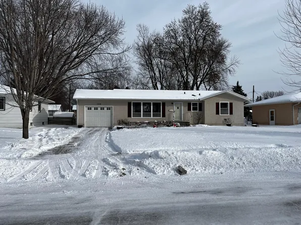 1214 10th Ave NE, Brainerd, MN 56401