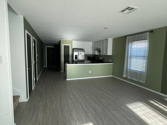 2nd image of 4528 Azure Pl
