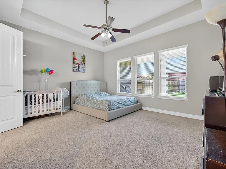 4947 Thunder Creek Ln — Photo 26