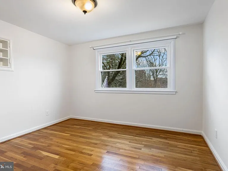 6222 Beachway Dr — Photo 23