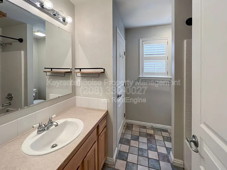 2403 E Indian Creek Dr — Photo 15