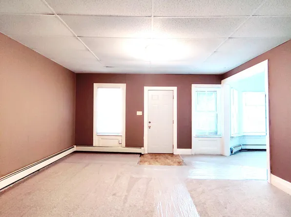 409 N Lafayette St #B, Sandwich, IL 60548