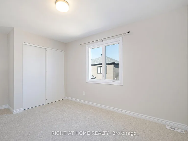 332 Peninsula Rd — Photo 9