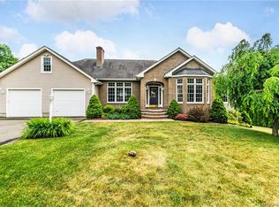 46 Brownstone Dr, Southington, CT 06489