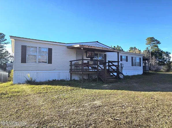 12809 Foxrun Dr, Vancleave, MS 39565
