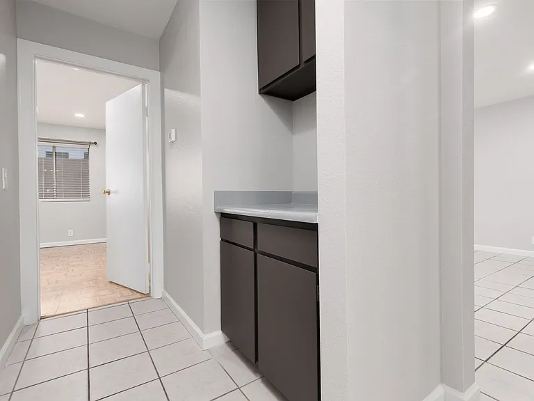 1676 Jupiter Ct #B — Photo 9